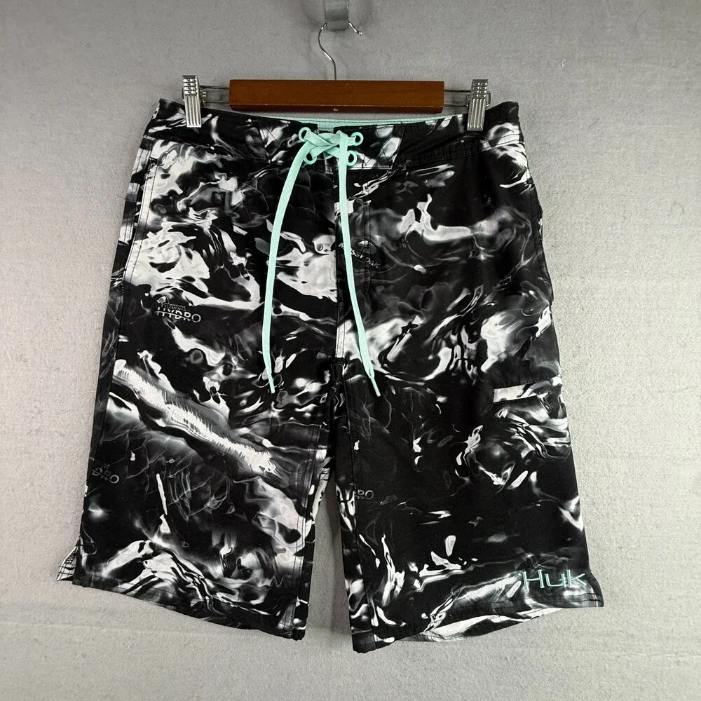 HUK Performance Fishing Board Shorts Mens 30 Black Mossy Oak Elements Hydro